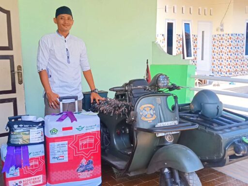 Penggemar ‘Vespa Gembel’ Berangkat Haji